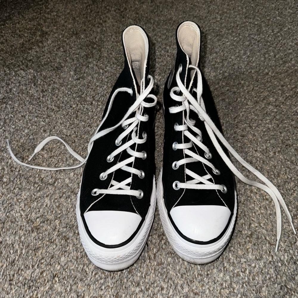 Used Size 9 Black and White Platform Converse